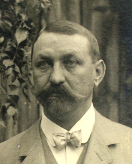 Zakladatel František Sláma (1911)
