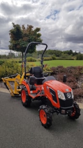 Traktor Kioti CS2220M