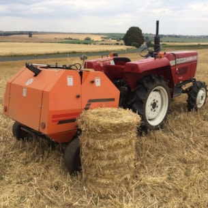 Balíkovač - lis na kulaté balíky malé 0850