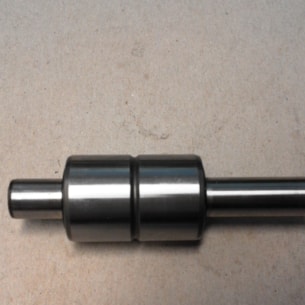 Hřídel vodní pumpy Kubota B1600