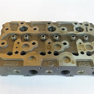 Hlava motoru Kubota D1402