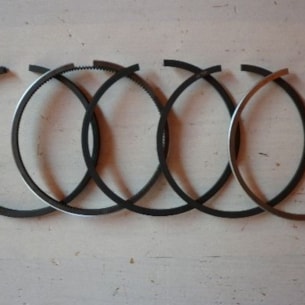 Kroužek p. 70x2x2x2x4,5x4,5 STD Kubota ZL600