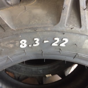 Pneu 8,3-22 104A6/100A8 8PR TT TR 171 AS BKT