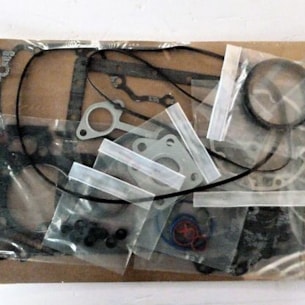 Sada těsnění motoru Kubota V1305