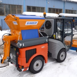 Sypač vozovek SVS SIMED
