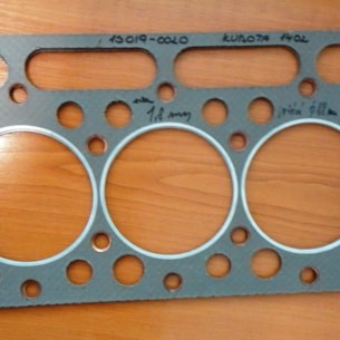 Těsnění pod hlavu Kubota 3V D1402