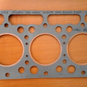 Těsnění pod hlavu Kubota 3V D650