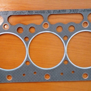 Těsnění pod hlavu Kubota 3V D722