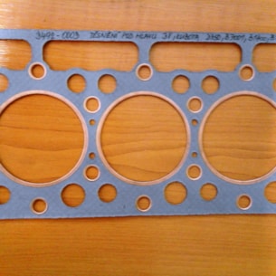 Těsnění pod hlavu Kubota 3V D750