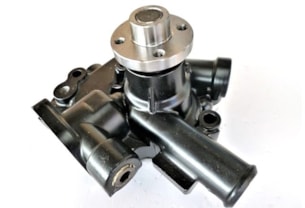 Vodní pumpa Yanmar motor 3TNV70