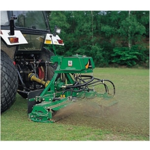 Vertikutátor do třetího bodu Jacobsen TM214