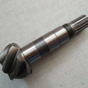 Hřídel vstupní předního diferenciálu Kubota L1801DT