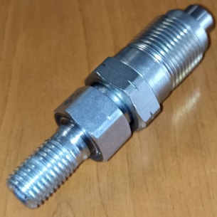 Držák trysky pro motor Iseki E3112 - set BOSCH 9 430 610 125