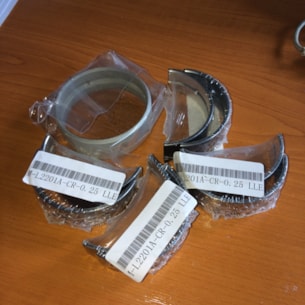 Ložisko hlavní Kubota V2203 52mm + 0,25 SADA