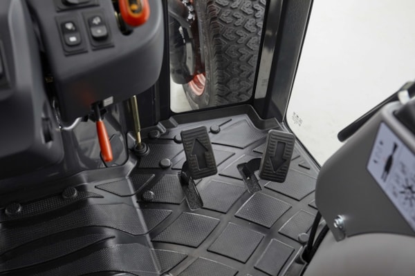 traktor-kioti-dk5020ch8_optimized