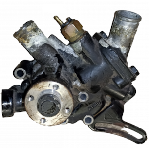 Vodní pumpa Yanmar 3TNA68 - použitá