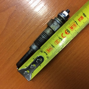 Svíčka M10 72/22 mm Iseki E3AE1 použitá