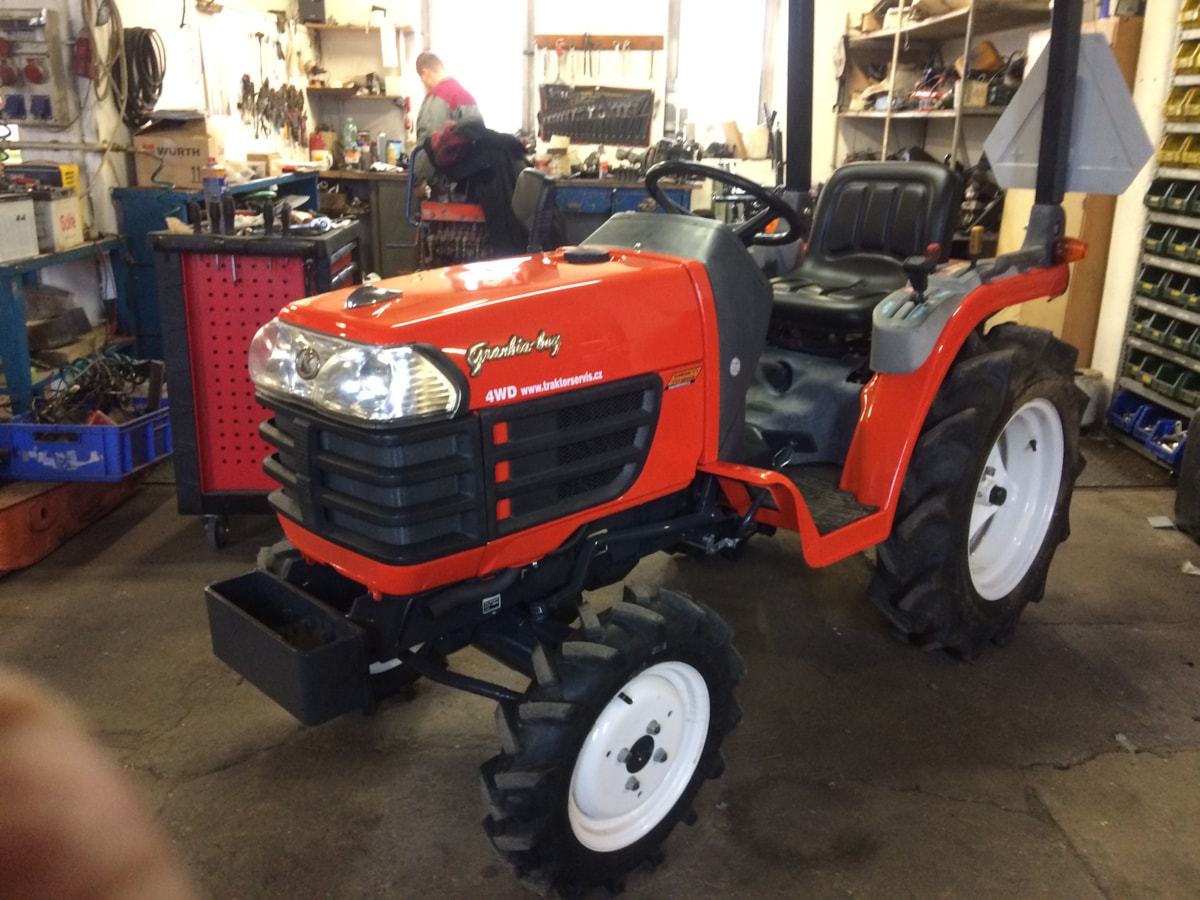 Repase kompletní traktoru do 18 koní Traktorservis