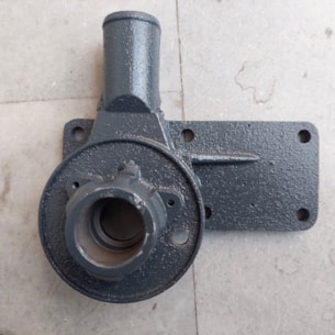 Příruba dynama Kubota B7000