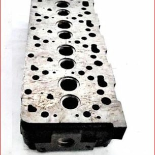 Hlava motoru Kubota V1305, V1505