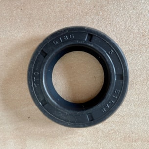 Gufero zadní poloosy EZGO RXV, TXT