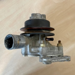 Vodní pumpa Iseki E3CD použitá