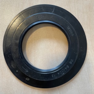 Gufero klik. hřídele  68x94x124x13 P15-17 zadní