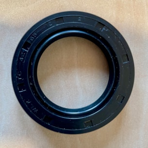 Gufero 42x65x12 svislého čepu Shibaura P19