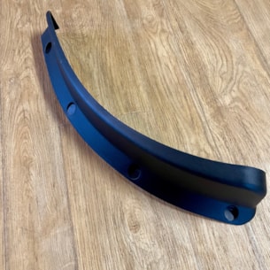 Blatník přední levý pro Evolution