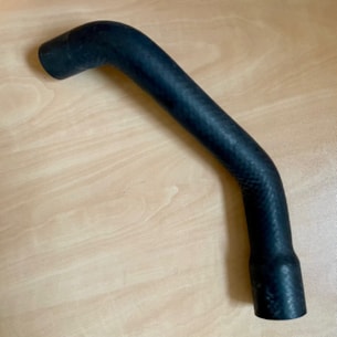 Hadice chladiče horní Kubota F3600