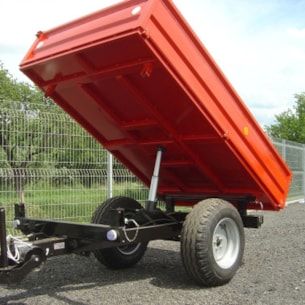 Návěs třístranný sklápěcí SP3 - 1,0A s nájezdovou brzdou a couvací automatikou