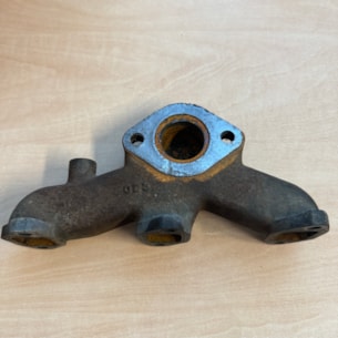 Potrubí výfuku Iseki E3CD použité