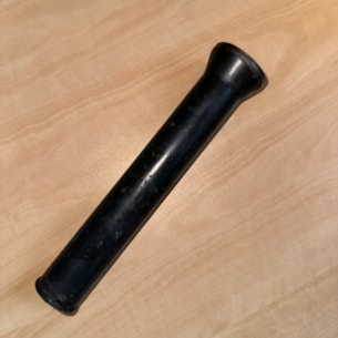 Krycí trubka Kubota B1500 použitá