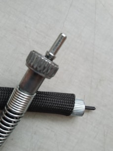 Bowden - lanko otáčkoměru Hinomoto N209 délka 1070 mm Shibaura ST330, 333, 329