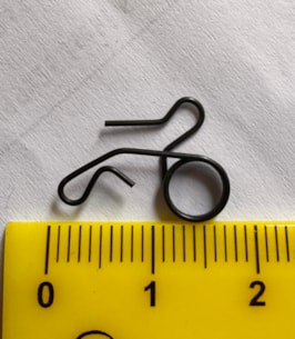 Pružina vstřikovacího čerpadla Mitsubishi L3E