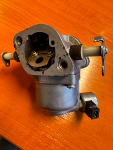 Karburátor Briggs & Stratton pro Sherpa AS940 použitý