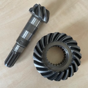 Pastorek difer. a talířové kolo Iseki TF15-TF23 8/20 zubů