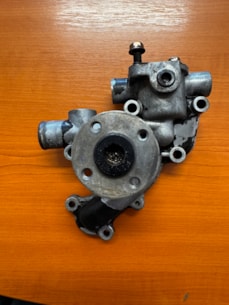 Vodní pumpa Yanmar 3TNE82 použitá