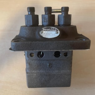 Čerpadlo vstřikovací Kubota D850 použité