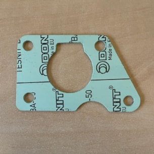 Těsnění příruby alternátoru Kubota B6000