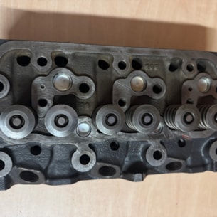 Hlava motoru Hinomoto E2304 MS142