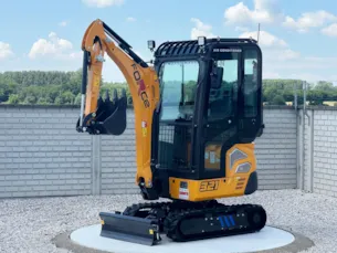 FORCE 321 midibagr 2000 kg kabina